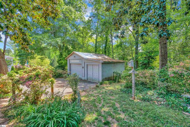 114 E Augusta Place, Greenville, SC 29605