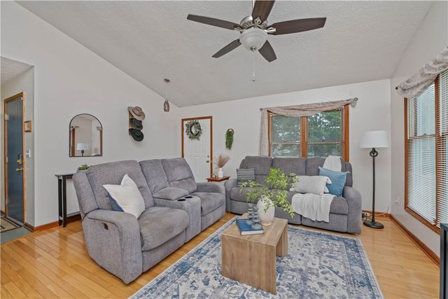 31 Cheshire Lane, Gates, NY 14624