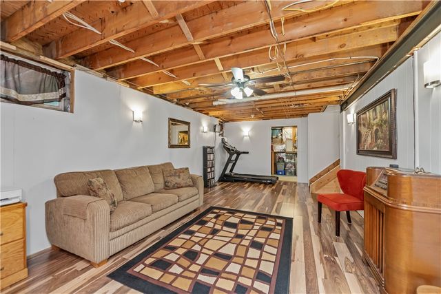 31 Cheshire Lane, Gates, NY 14624
