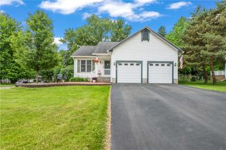 31 Cheshire Lane, Gates, NY 14624
