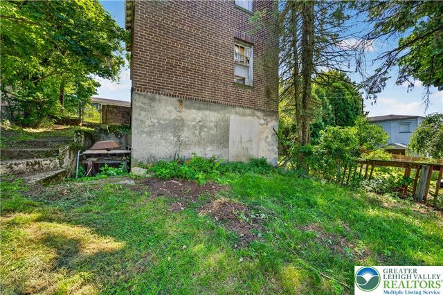 325 East Fell Street, Summit Hill Boro, PA 18250