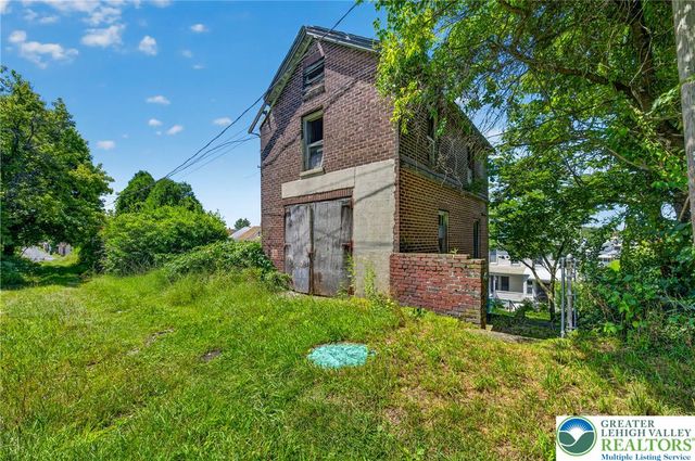 325 East Fell Street, Summit Hill Boro, PA 18250