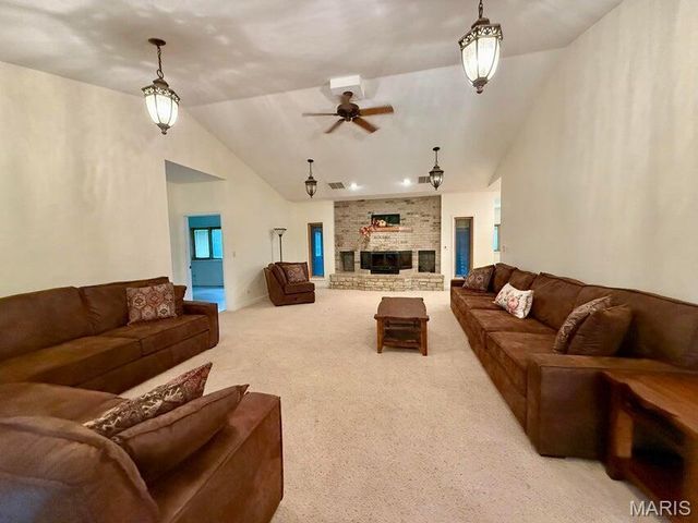 20404 Alpine Trail, Raymondville, MO 65555