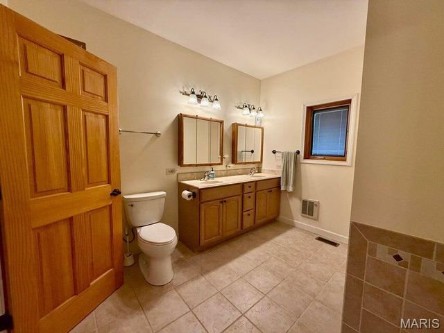 20404 Alpine Trail, Raymondville, MO 65555