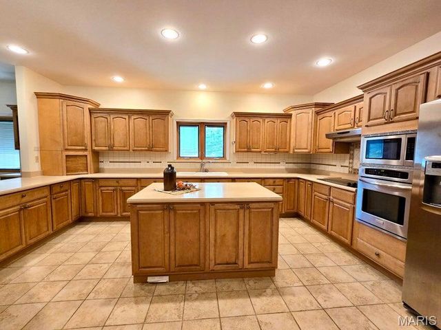 20404 Alpine Trail, Raymondville, MO 65555