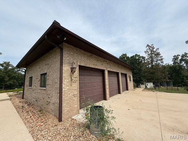 20404 Alpine Trail, Raymondville, MO 65555