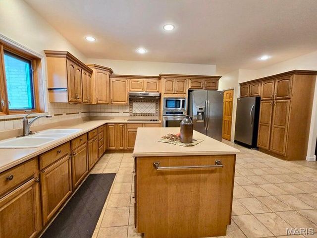 20404 Alpine Trail, Raymondville, MO 65555