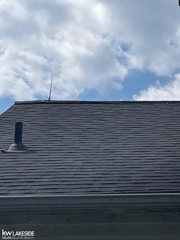 441 E Saint Clair Street, Almont, MI 48003