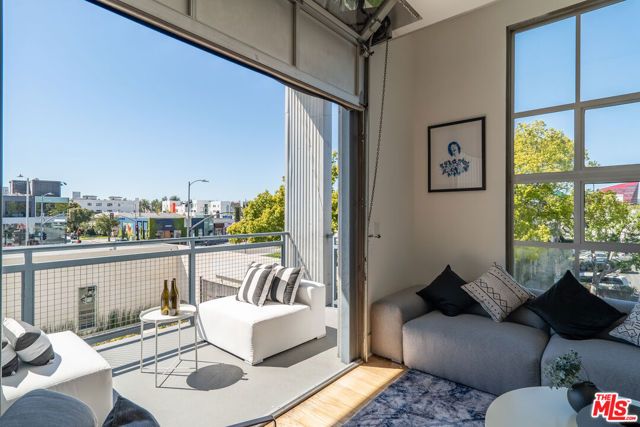 710 N Orlando Avenue 201, West Hollywood, CA 90069