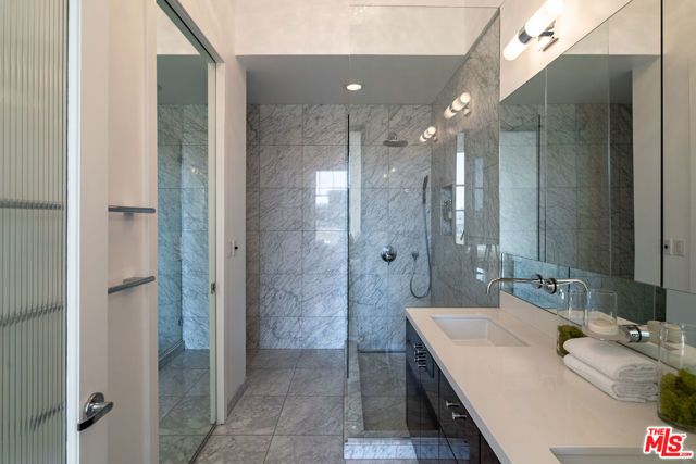 710 N Orlando Avenue 201, West Hollywood, CA 90069