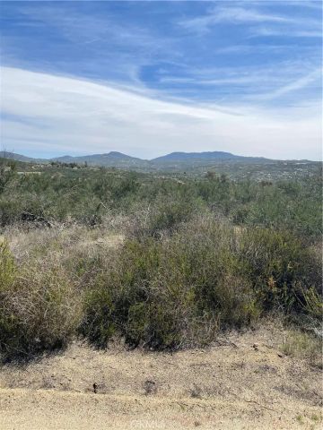 55 Madera, Hemet, CA 92544
