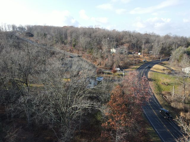Country Club Rd and Massa Tom Rd Road East, Middletown, CT 06457