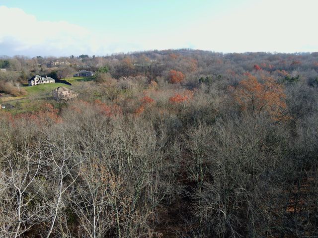 Country Club Rd and Massa Tom Rd Road East, Middletown, CT 06457