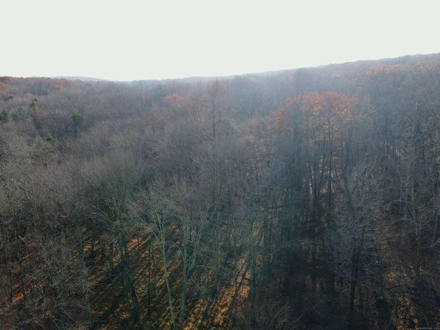 Country Club Rd and Massa Tom Rd Road East, Middletown, CT 06457