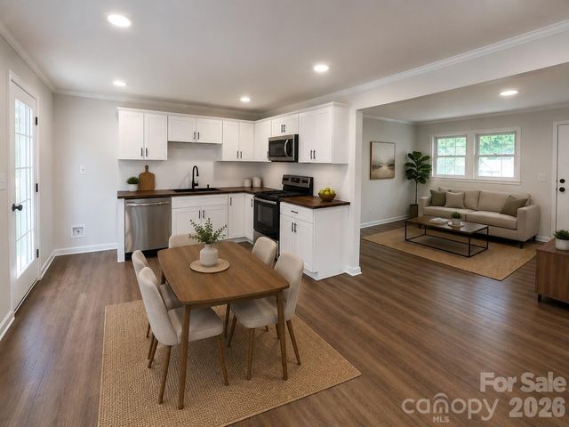 803 Dogwood Drive, Dallas, NC 28034