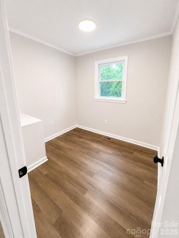 803 Dogwood Drive, Dallas, NC 28034