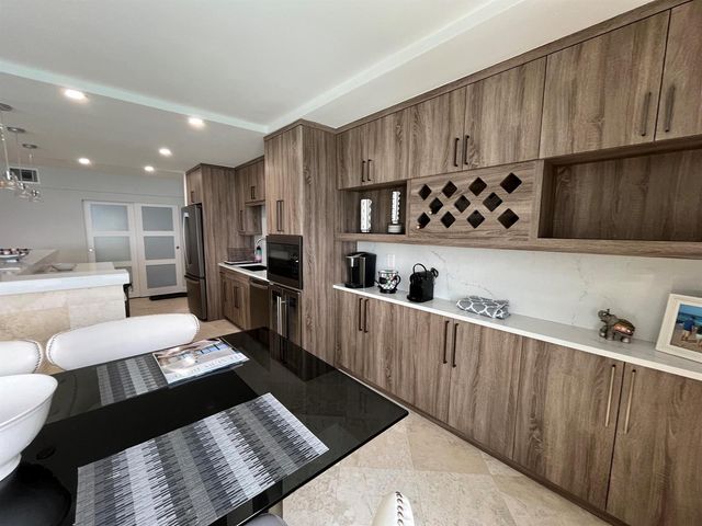 5440 N Ocean Drive 1107, Singer Island, FL 33404