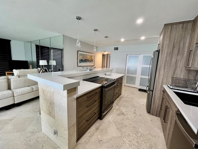 5440 N Ocean Drive 1107, Singer Island, FL 33404