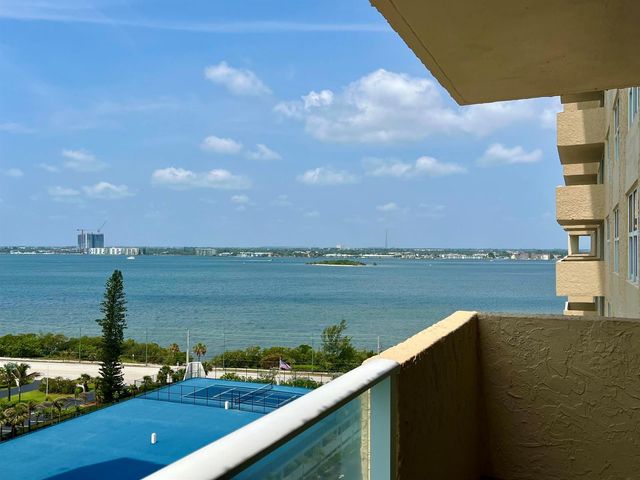 5440 N Ocean Drive 1107, Singer Island, FL 33404