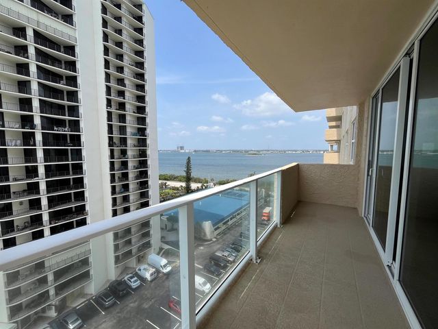 5440 N Ocean Drive 1107, Singer Island, FL 33404