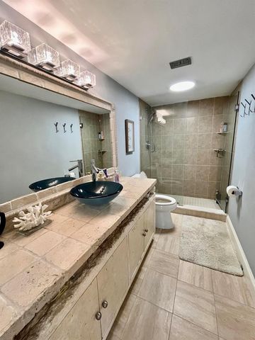 5440 N Ocean Drive 1107, Singer Island, FL 33404