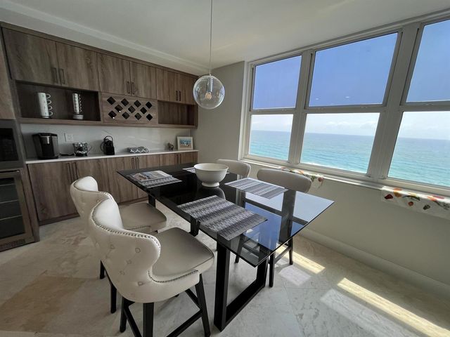 5440 N Ocean Drive 1107, Singer Island, FL 33404