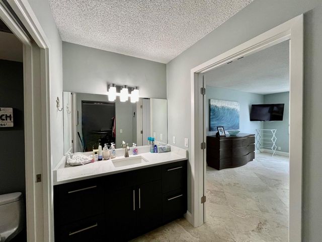 5440 N Ocean Drive 1107, Singer Island, FL 33404