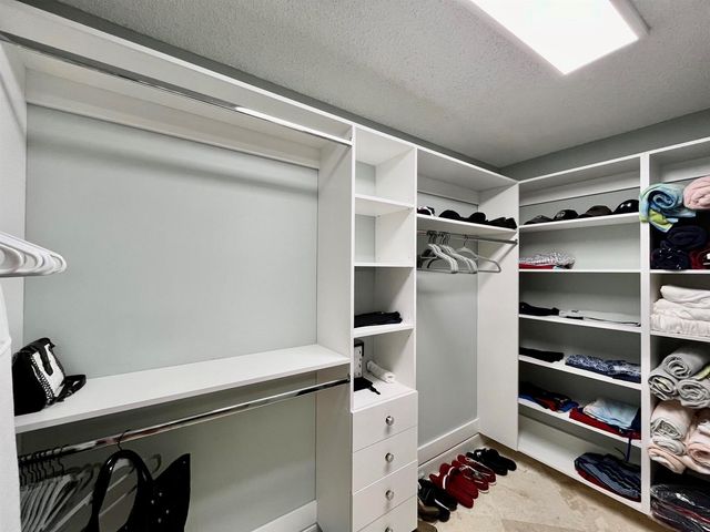 5440 N Ocean Drive 1107, Singer Island, FL 33404