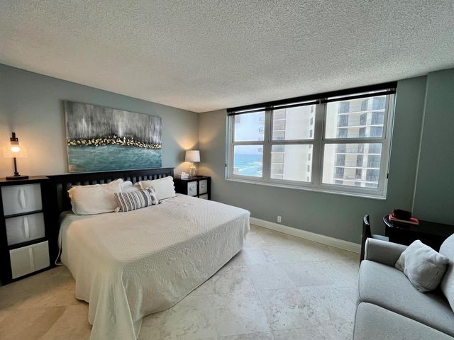 5440 N Ocean Drive 1107, Singer Island, FL 33404