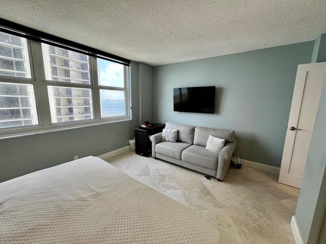 5440 N Ocean Drive 1107, Singer Island, FL 33404