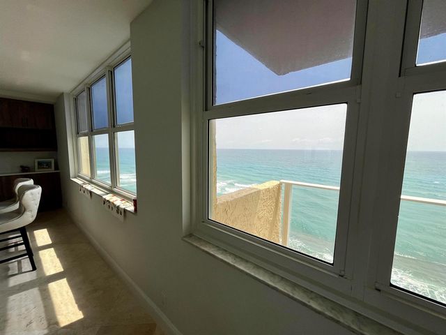 5440 N Ocean Drive 1107, Singer Island, FL 33404