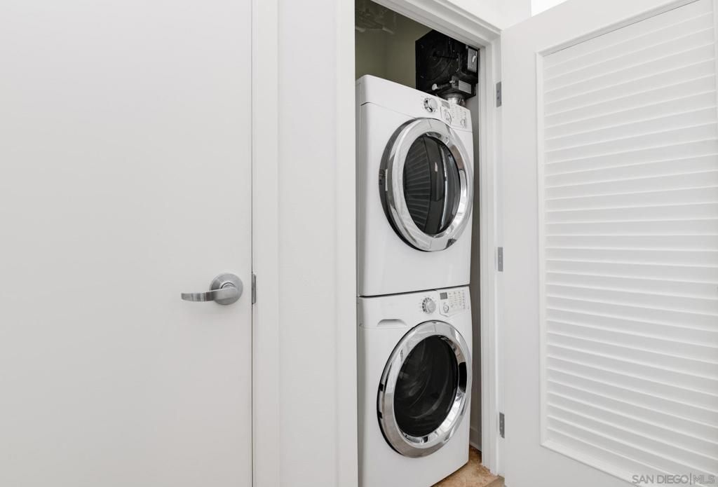 Image 23 of property listing at 800 The Mark Ln 2206, San Diego, CA 92101