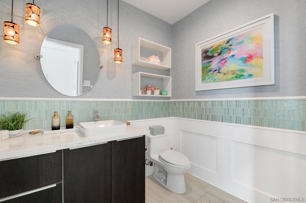 Image 24 of property listing at 800 The Mark Ln 2206, San Diego, CA 92101