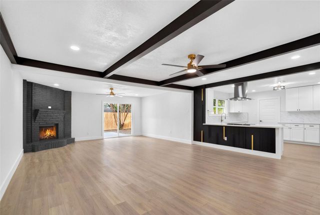 903 Rosewood Drive, Baytown, TX 77520