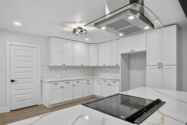 903 Rosewood Drive, Baytown, TX 77520