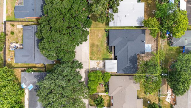 903 Rosewood Drive, Baytown, TX 77520