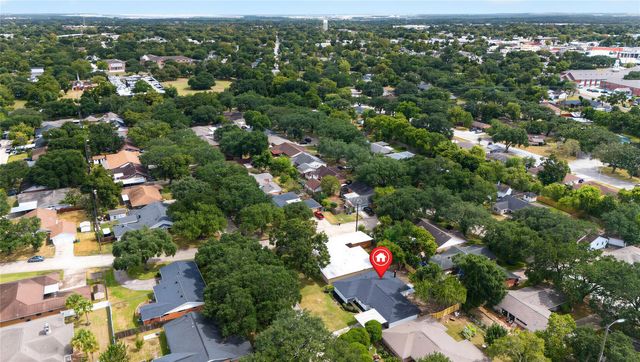 903 Rosewood Drive, Baytown, TX 77520