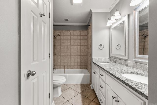 38 White Oak Dr, Conway, AR 72034