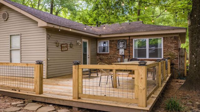 38 White Oak Dr, Conway, AR 72034