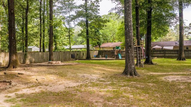 38 White Oak Dr, Conway, AR 72034