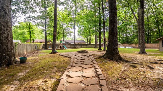 38 White Oak Dr, Conway, AR 72034