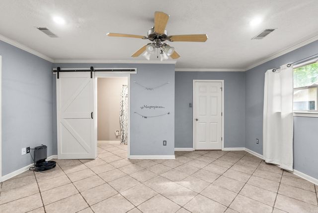 38 White Oak Dr, Conway, AR 72034