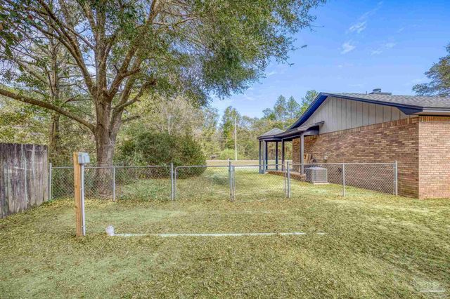5279 Willard Norris Rd, Milton, FL 32570