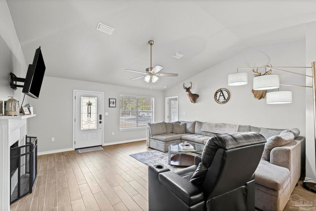 5279 Willard Norris Rd, Milton, FL 32570