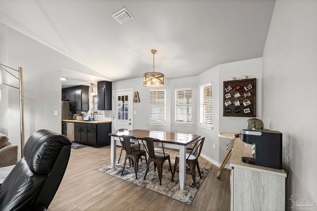 5279 Willard Norris Rd, Milton, FL 32570