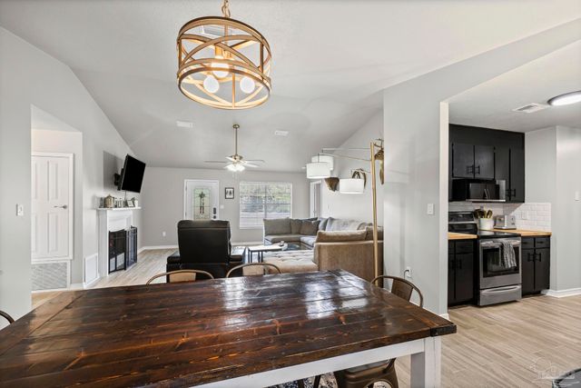 5279 Willard Norris Rd, Milton, FL 32570