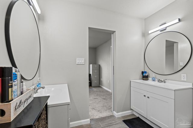 5279 Willard Norris Rd, Milton, FL 32570