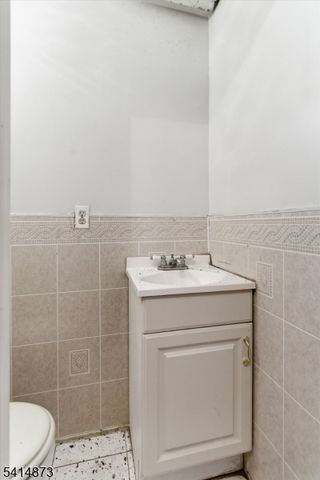 303 Clifton Ave, Newark City, NJ 07104