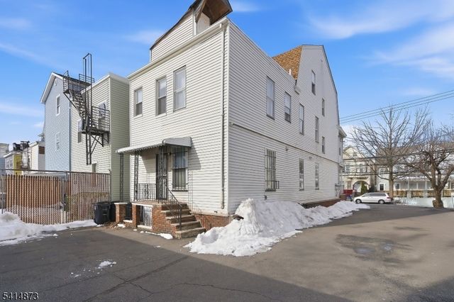 303 Clifton Ave, Newark City, NJ 07104