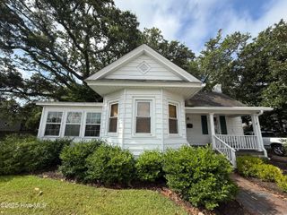 2809 Arendell Street, Morehead City, NC 28557
